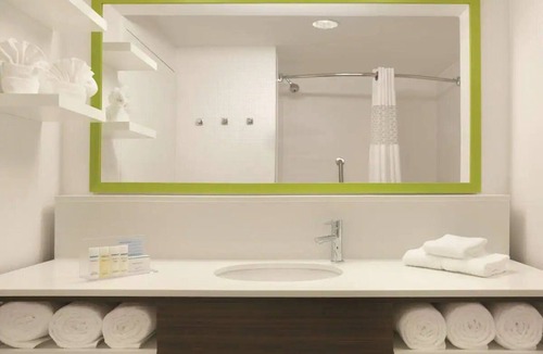 US 290 Hotel | Stress-Free & Pet-Friendly Stay | Perfect for Family Exploring Brookhollow