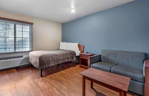 Shreveport Hotel | Studio 6 Extended Stay Shreveport Airport LA