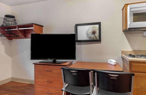 Shreveport Hotel | Studio 6 Extended Stay Shreveport Airport LA