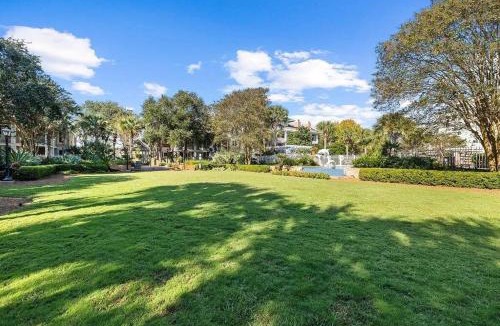 Baytowne Wharf Apartment | Studio in Heart of the Village