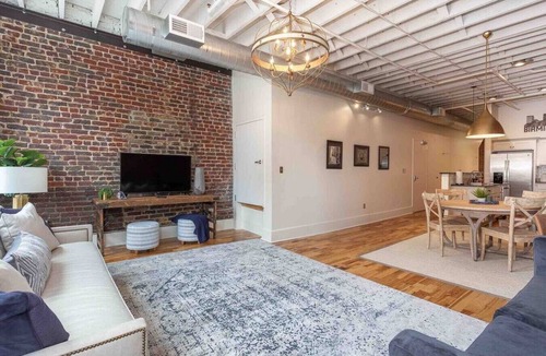 Civil Rights Historic District Apartment | STUNNING 5★ LARGE Loft Downtown w/Indoor Parking