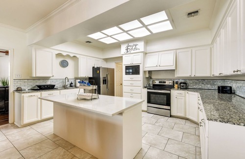 Broadmoor Cottage | Stunning Baton Rouge Home w/Pool: Near Lsu!