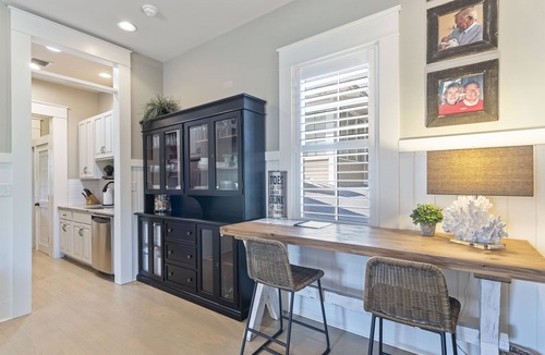 Watercolor House | Stunning Carriage House in Watercolor | 2 Bicycles Included!
