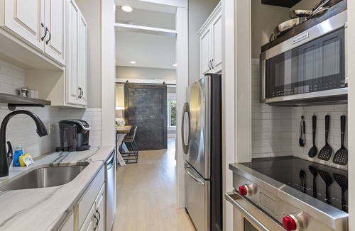 Watercolor House | Stunning Carriage House in Watercolor | 2 Bicycles Included!
