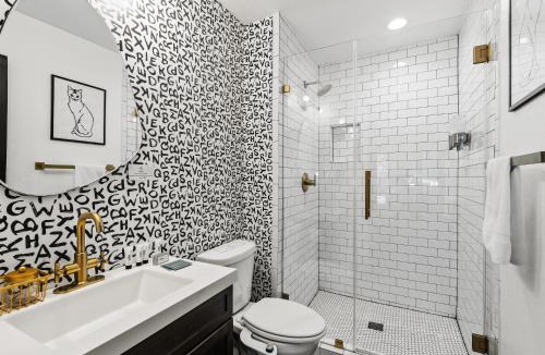 North Central Carrollton House | Stunning Carrollton Castle with 4 Bedrooms + Pool + Media Room
