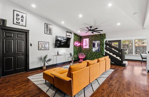 North Central Carrollton House | Stunning Carrollton Castle with 4 Bedrooms + Pool + Media Room