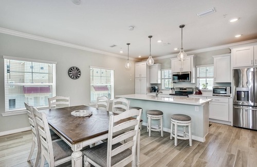 Ono Island House | Stunning Corner Townhome |Gulf Views |Beach Parking Pass |Dog Friendly |Free Golf |Beach Club |Pools