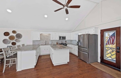 Alabama Gulf Coast Cottage | Stunning Mobile Bay views, a private pier, and coastal charm. Sleeps 8!