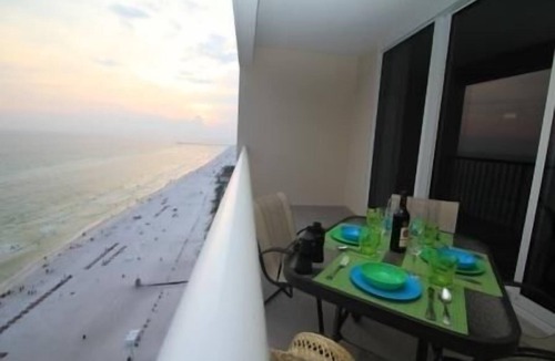 Long Beach Condo | STUNNING OCEANFRONT! ~ FREE BEACH CHAIRS! ~ SPECTACULAR VIEW!