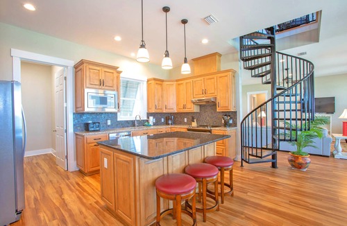 Villa Primera House | Stunning Santa Rosa Sound Front Home; Bring Your Poles to Fish from the Pier!