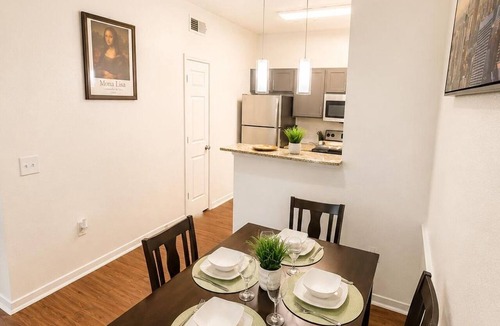 College Park Apartment | Stylish 1BR Resort Retreat Near The Woodlands