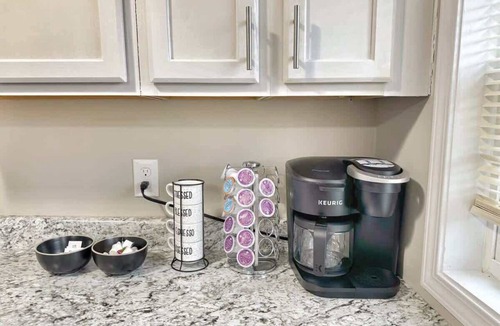 Decatur House | Stylish 2BR in Decatur | Big Deck Pets OK Quiet Area