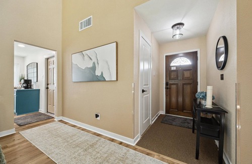 Clear Lake House | Stylish 3BR, 2BA with King - Near NASA, Kemah & Baybrook