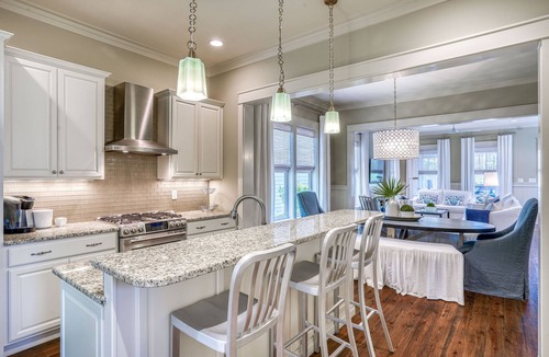 Watercolor House | Stylish Balcony and Amenities w Com Pool and Bikes