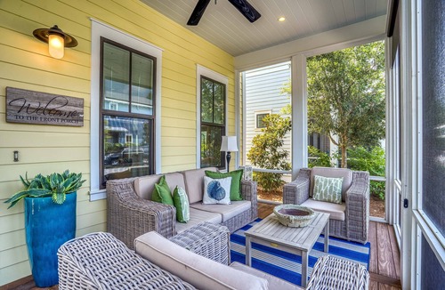 Watercolor House | Stylish Balcony and Amenities w Com Pool and Bikes