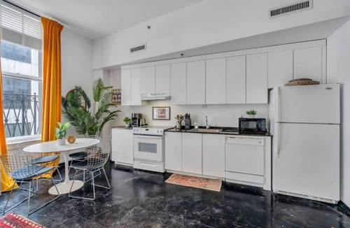 Central Business District Apartment | Stylish Carondelet Studio | Near Superdome