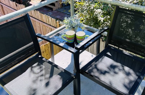 Galveston Cottage | Stylish Cottage-4 min. to Cruise Ports and half mile from beach