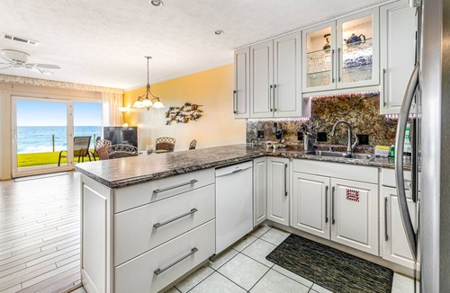 Santa Rosa Beach Condo | Stylish first-floor condo with water views & easy beach access