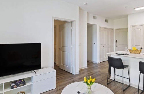 Frisco Apartment | ⭐️ Stylish Frisco Retreat 1BR. Fast WiFi + Free Parking, Near The Star & PGA