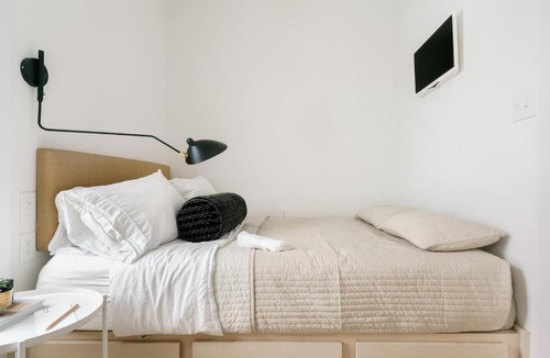 Oak Cliff House | Stylish Guesthouse near Bishop Arts and Downtown Dallas