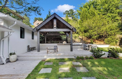 Forest Park House | Stylish home in Historic Forest Park perfect for a family retreat