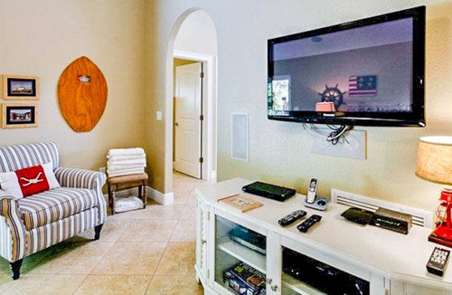 Holmes Beach Condo | Stylish island condo w/ heated private pool & lovely views - walk to the beach