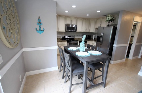 Fort Myers Beach Apartment | Stylish + Modern 2 bedroom, 2 bath. The 'Mermaid Suite'. One block to the beach