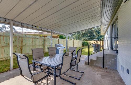 Myrtle Grove House | Stylish Pensacola Retreat with Patio and Grill!