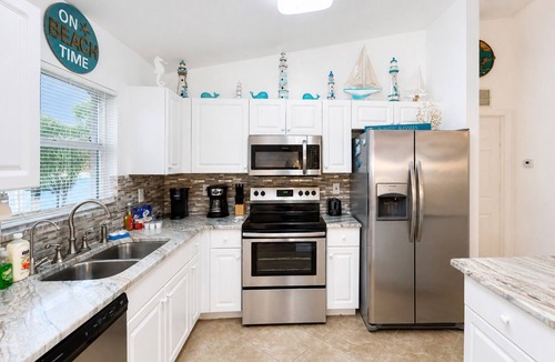 Diplomat Villa | Stylish Seahorse Villa in Cape Coral with Heated Pool
