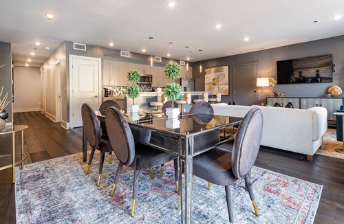 Central Business District Condo | ⚜️Stylish,Spacious & Comfortable Downtown Penthouse! Enjoy The View from Your Personal Terrace!