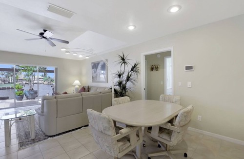 Marco Island House | Stylish waterfront home w/ all-day sun & short walk to shopping & dining