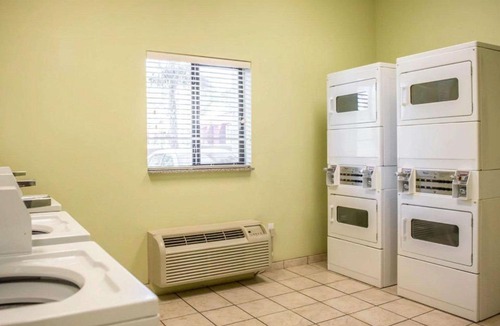 Bay VIew Addition Hotel | Suburban Studios near Panama City Beach