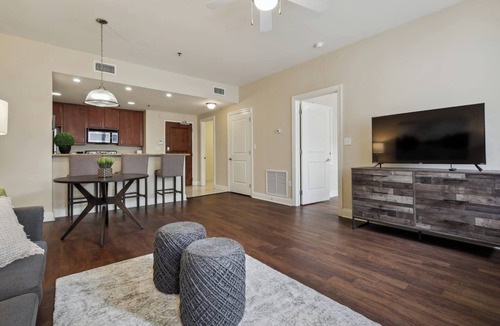 Central Business District Hotel | Suite Zen |Central NOLA Stay Near French Qtr