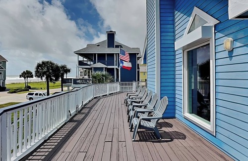 Hershey Beach Cottage | Summer Breeze by Ryson Vacation Rentals