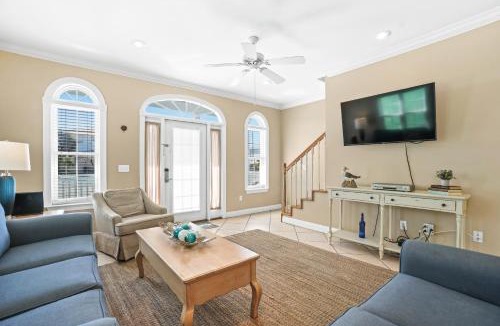 Lullwater Beach House | Summer Towne by Panhandle Getaways