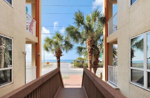 Mexico Beach Apartment | Summerhouse 106 by Pristine Properties Vacation Rentals