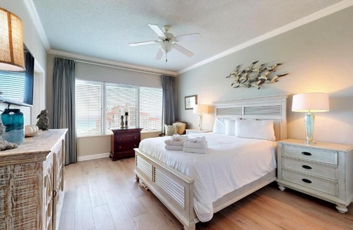 Four Mile Village House | Summit 0913