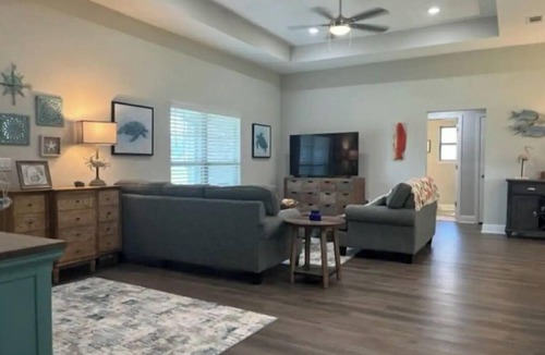 Lillian House | Sun-Kissed Alabama Escape