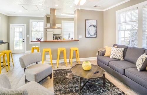 Downtown House | Sun Swept - Cute Cottage in the Heart of Downtown Pensacola!