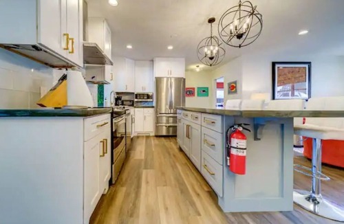 South Pinellas Community Council House | Sunbathers Casa: Huge Pool & 6 Mins to the Beach!