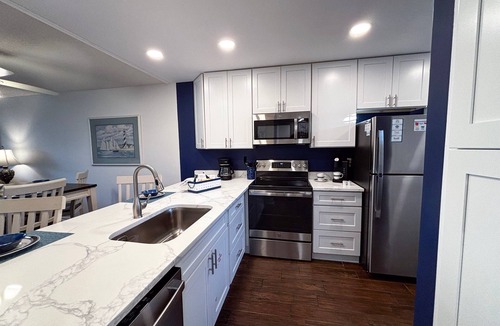 Panama City Beach Condo | Sunny by the Sea-Edgewater Villa 608-Ground Floor-Free Beach Tram-Freshly Renovated-Fun in the sun!