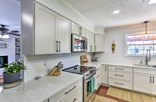 Marianna House | Sunny Florida Abode - Patio, Pool, & Fire Pit