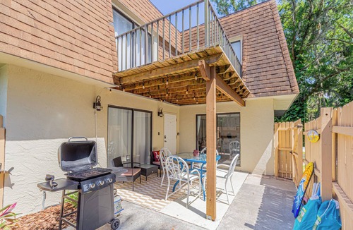 Port Orange House | Sunny Florida Retreat - Just 3 miles to the beach!