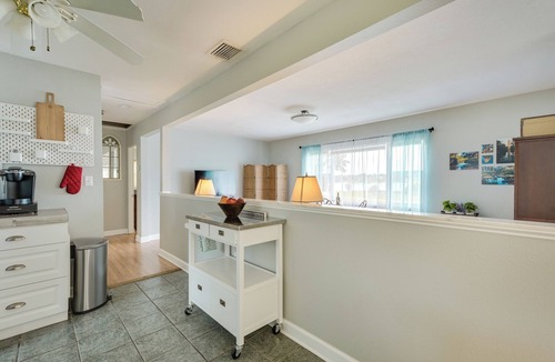 Lake Wales Cottage | Sunny Lake Wales Getaway - 1 Mi to Downtown