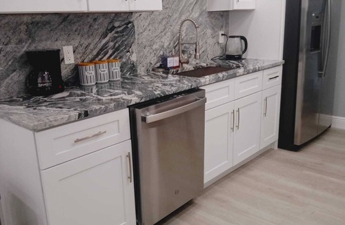 United Central House | Sunny New Renovated Retreat Spacious 3Bedrooms