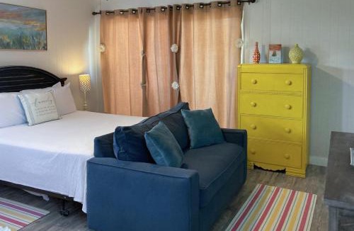 Kiska Beach Hotel | Sunnyside Studio