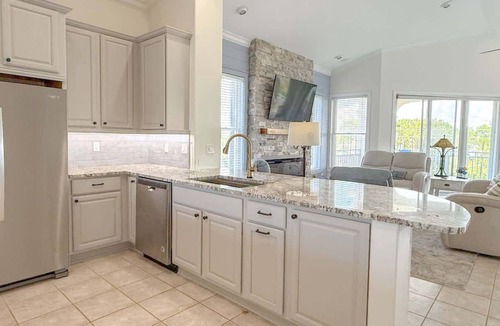 East End House | Sunset Beach- 4 king bedroom Private/Heated pool Our Kind of Paradise