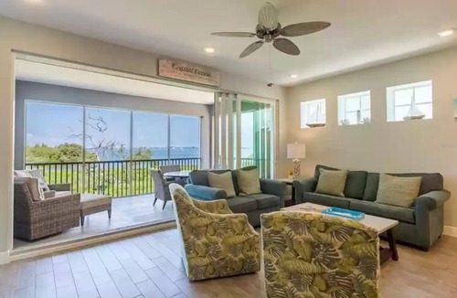 Whitney Beach Condo | Sunset Escape - Incredible Waterfront Condo Near Beautiful Anna Maria Island!