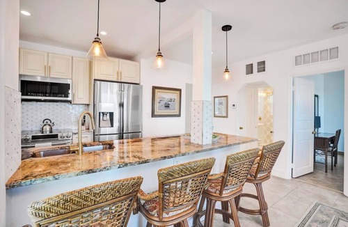 Hollywood House | Sunset Oceanfront Villa