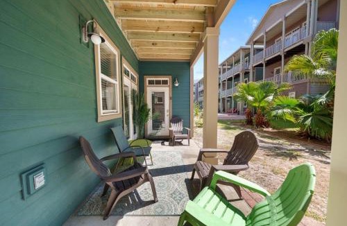 Crescent Beach House | Sunset Serenity